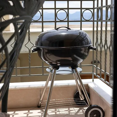 Seaview - 2br, Terrace & Bbq I